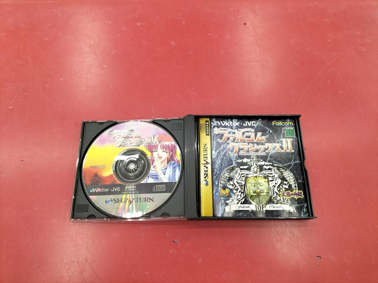 ５時方向にごく薄いキズがうっすらあり。