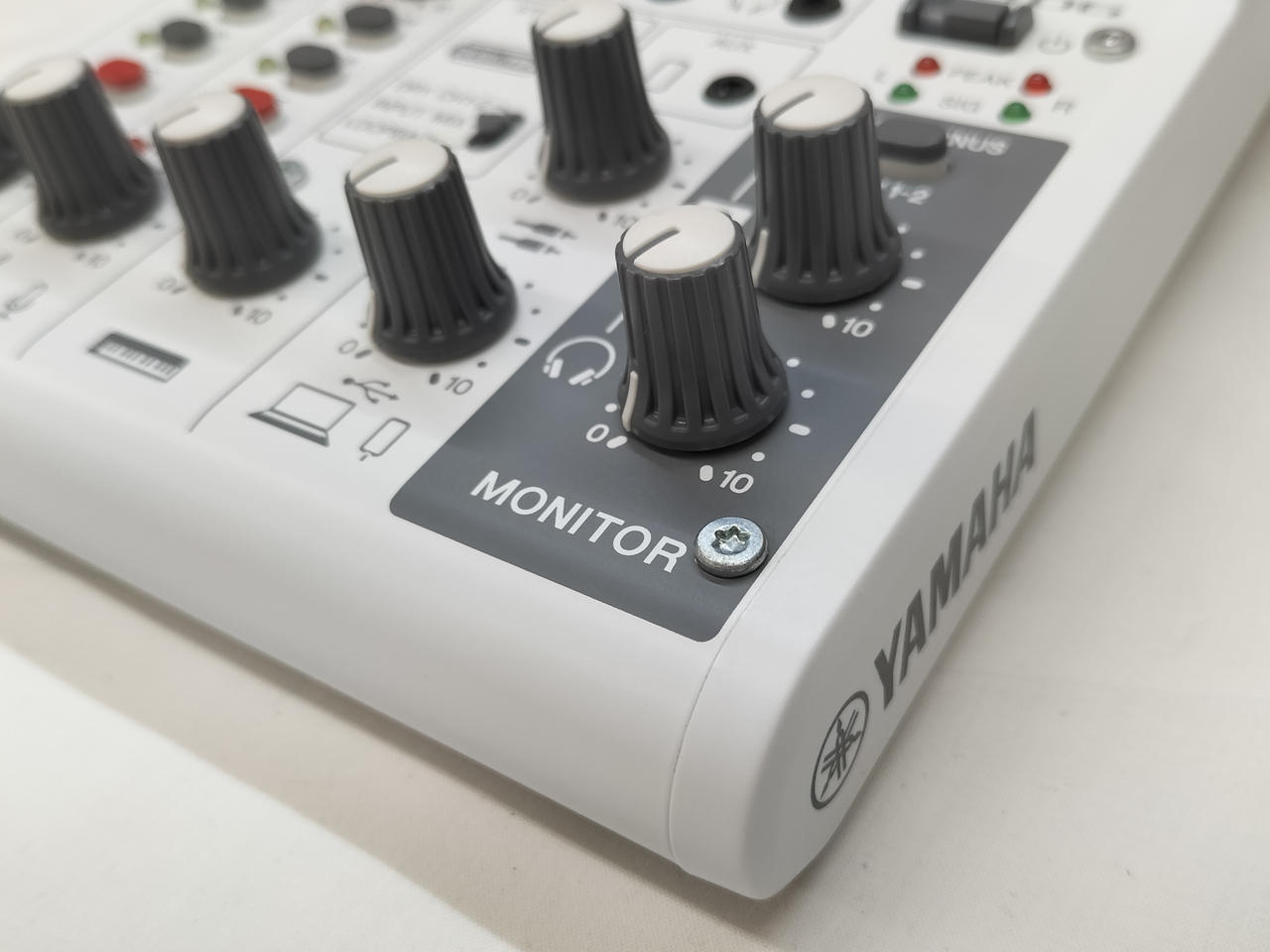 YAMAHA MM1402 アナログミキサー美品 YAMAHA MM1402 アナログミキサー美品 YAMAHA MIXER MODEL MM