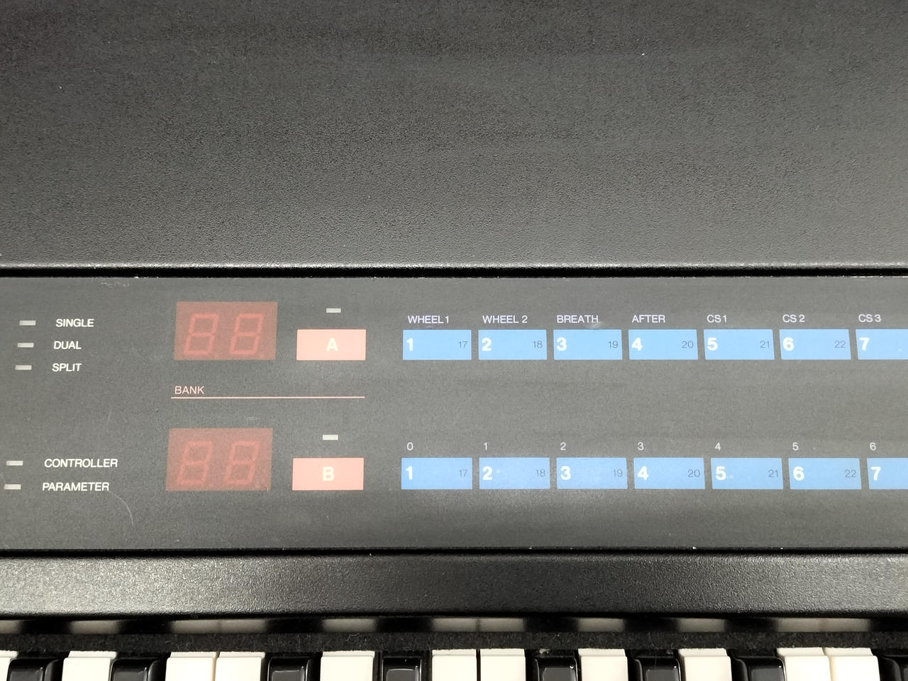 生産完了品 YAMAHA シンセサイザー KX76 MIDIキーボード 生産完了品 YAMAHA シンセサイザー KX76 MIDIキーボード