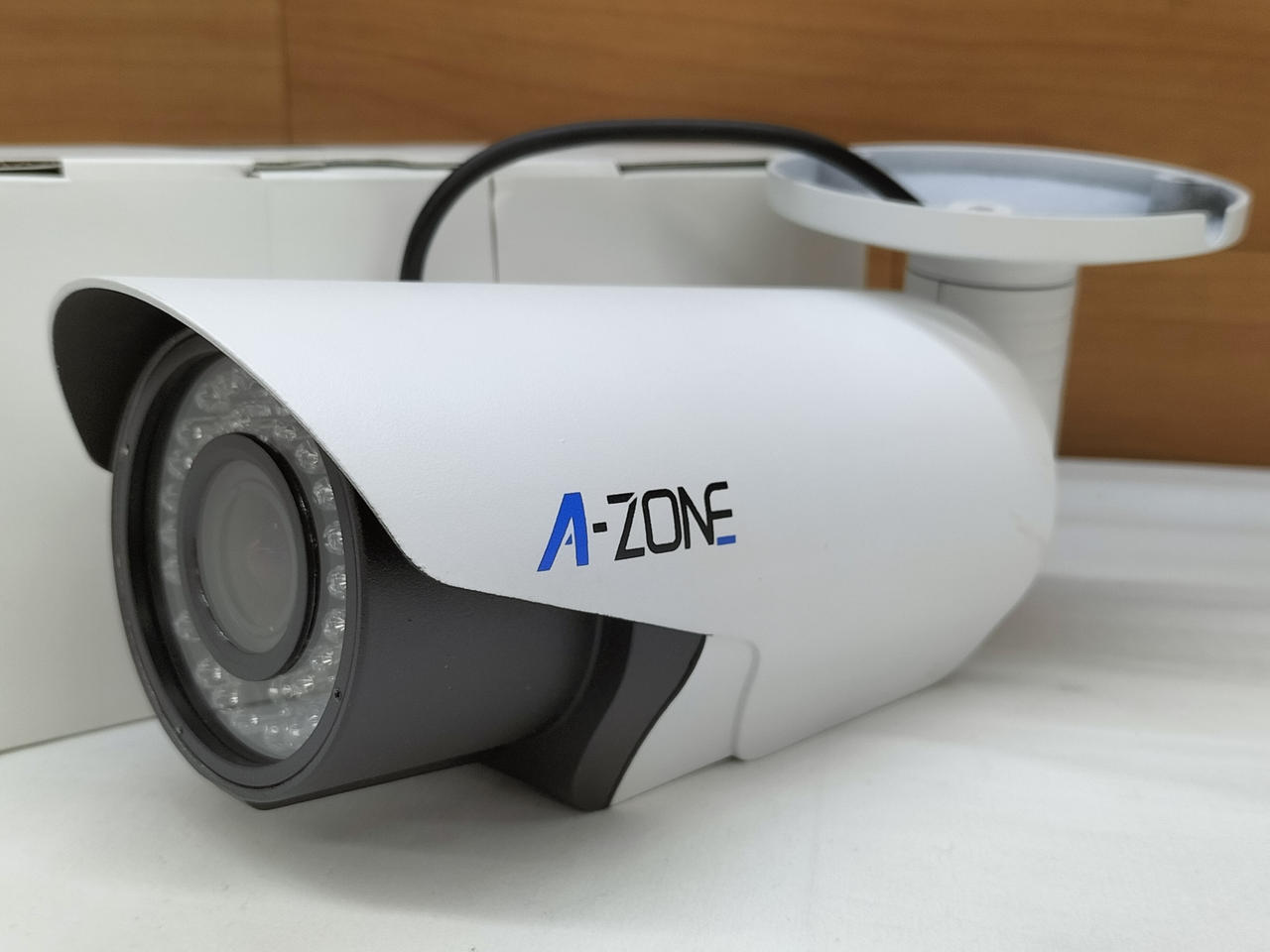 防犯カメラ　A-ZONE  SECURITY SYSTEM カメラキット Amazon.co.jp: A-ZONE POE給電防犯カメラキット レコーダー 暗視