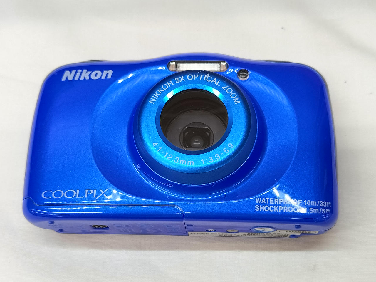 Nikon COOLPIX S33 青色 コンパクトデジタルカメラ Amazon.com : Nikon COOLPIX S33 Waterproof Digital Camera