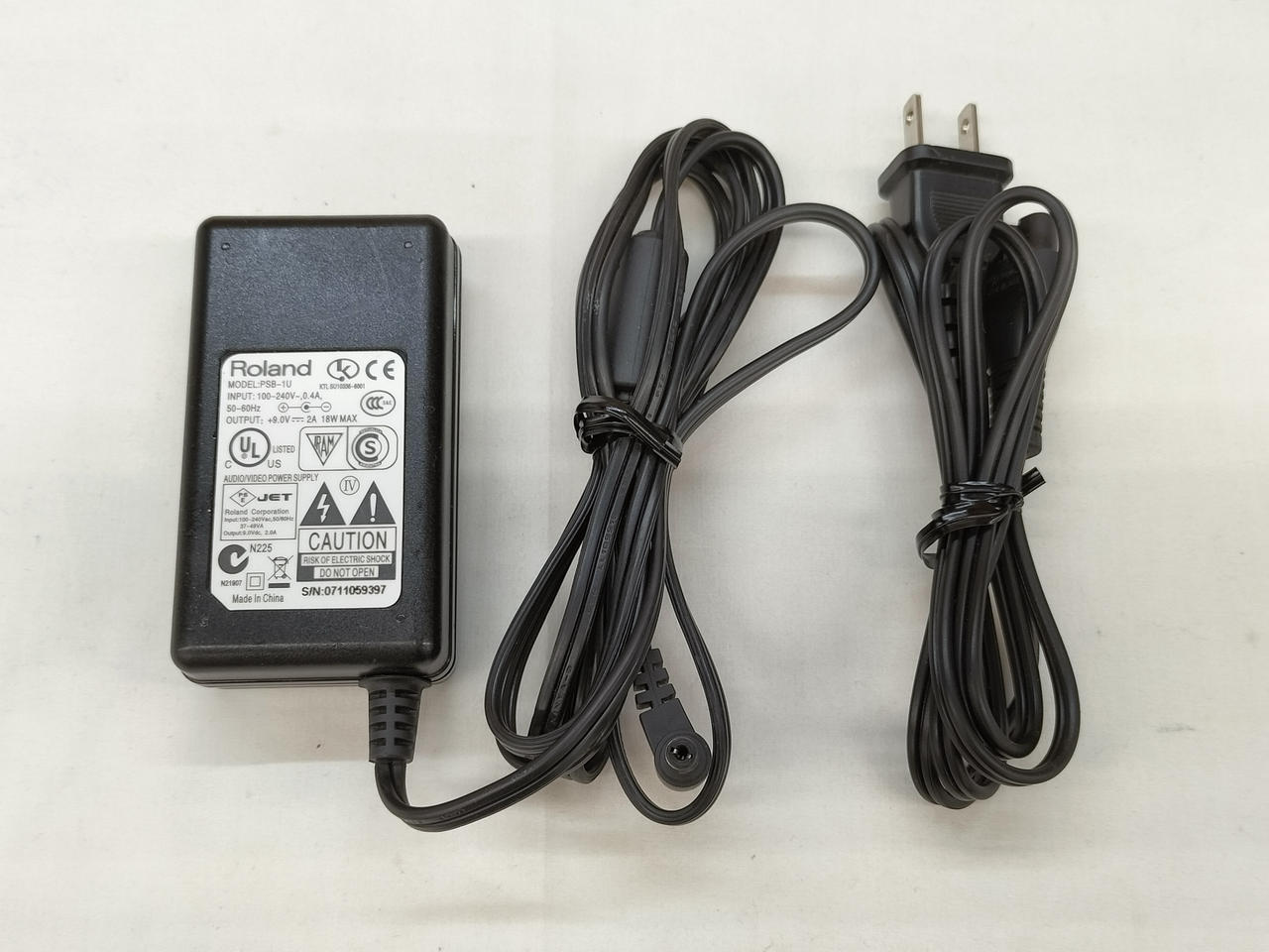 完動品！acアダプターセット　【美品】BOSS GT-10 マルチエフェクター Amazon.co.jp: BOSS GT-1 マルチエフェクター 純正アダプター GT