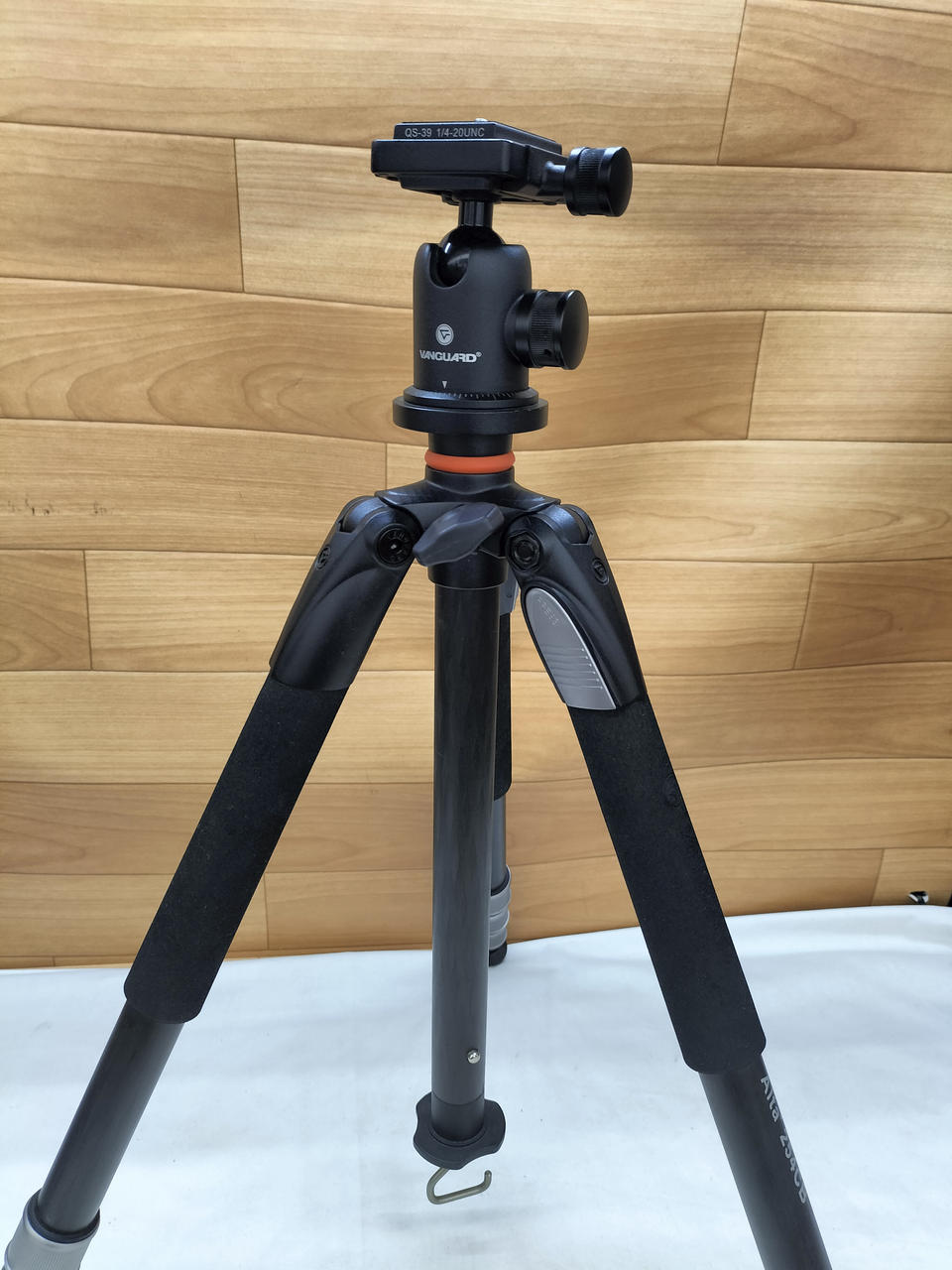 【美品】VANGUARD 三脚 Abeo Plus 363AT 美品】VANGUARD 三脚 Abeo Plus 363AT Vanguard ABEO Plus 363AT