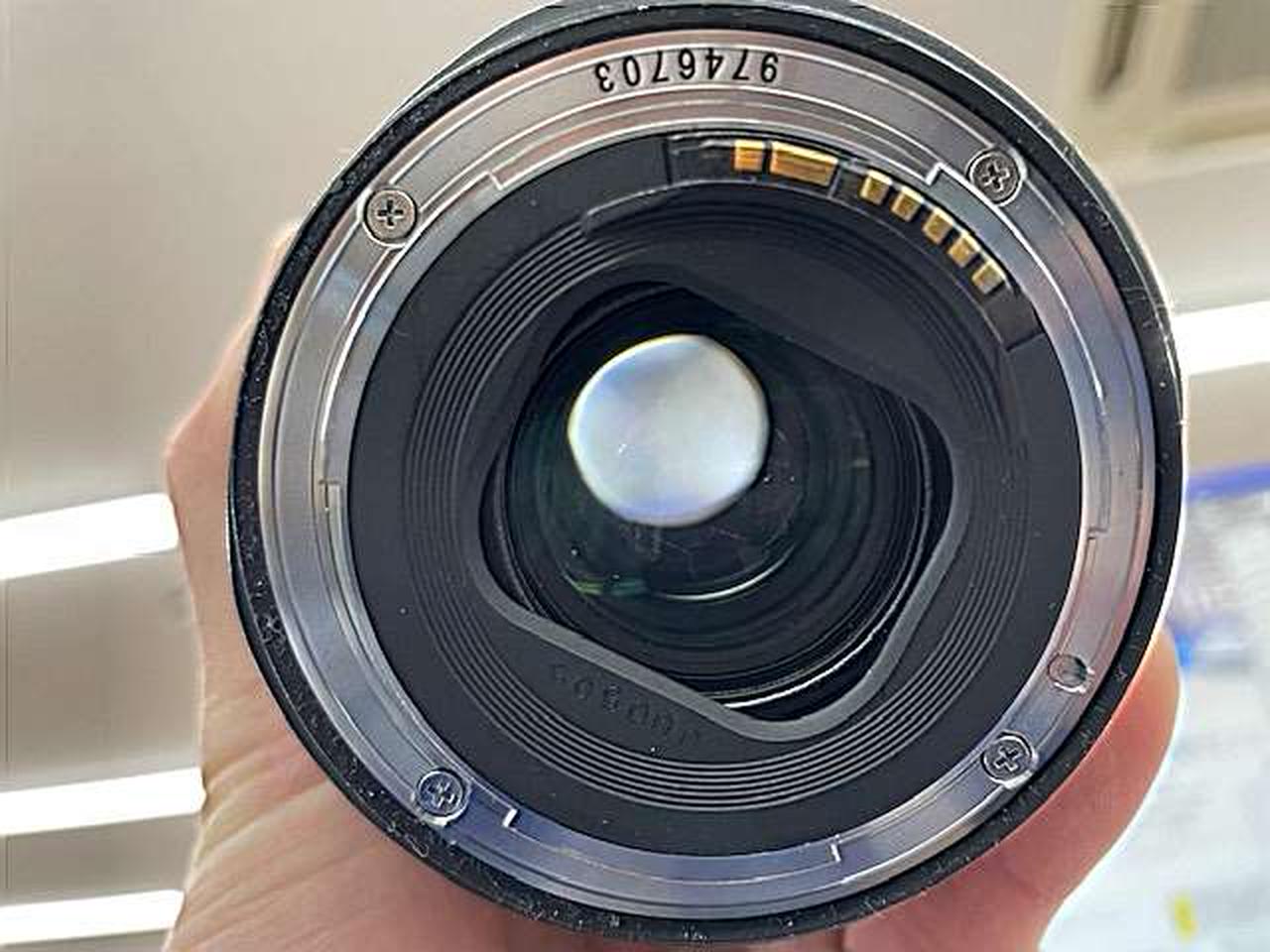 見えずらいですがゴミ有ります