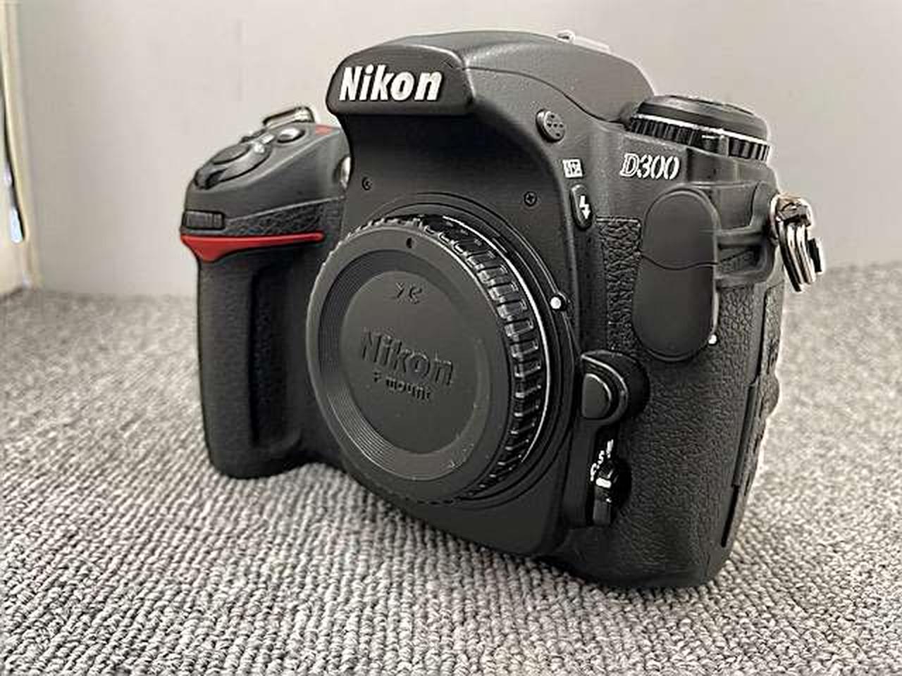 NIKON 型番：D300(ボディ） デジタル一眼レフ
