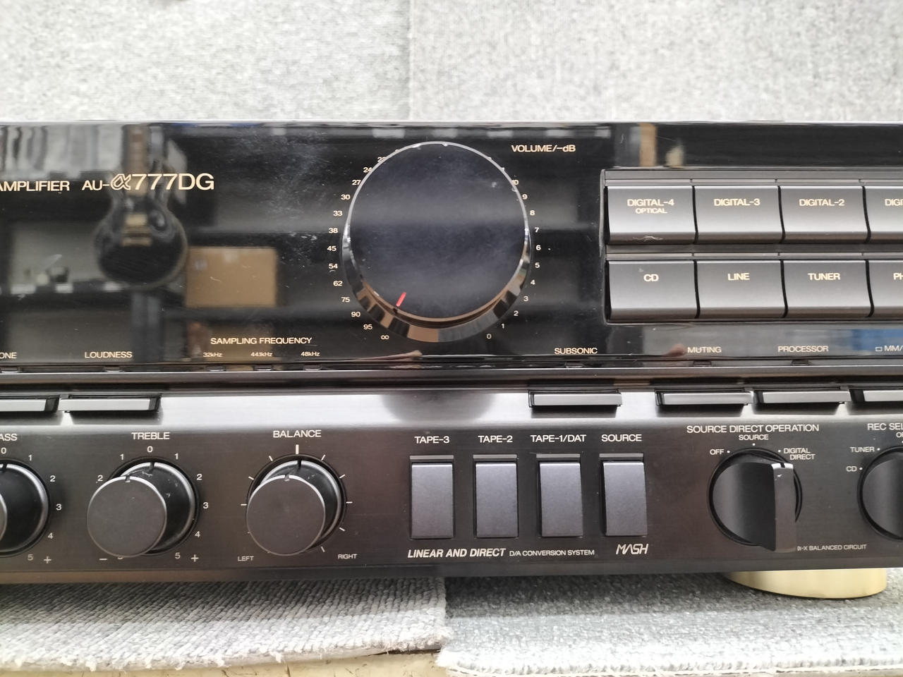 G*i様 NAD C320 プリメインアンプ G*i様 NAD C320 プリメインアンプ - メルカリ