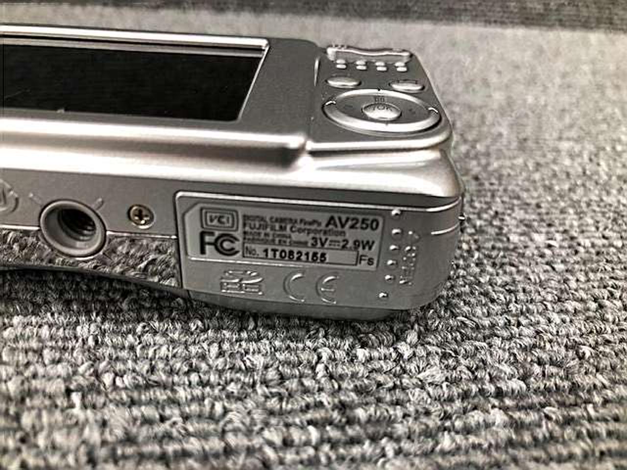 FUJIFILM AV250 デジタルカメラ シルバー Amazon | FUJIFILM デジタルカメラ FinePix AX250 シルバー FX