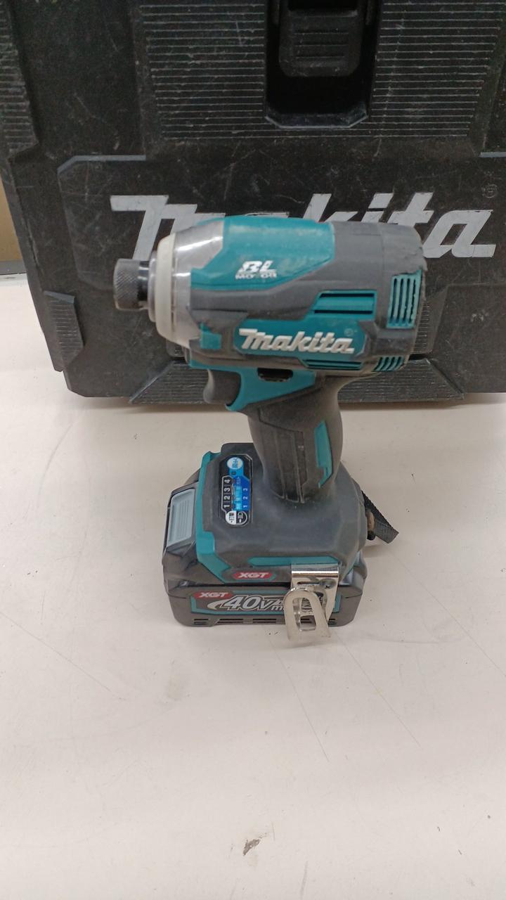 中古品 □ makita コードレス インパクトドライバー TD001GZO □ A