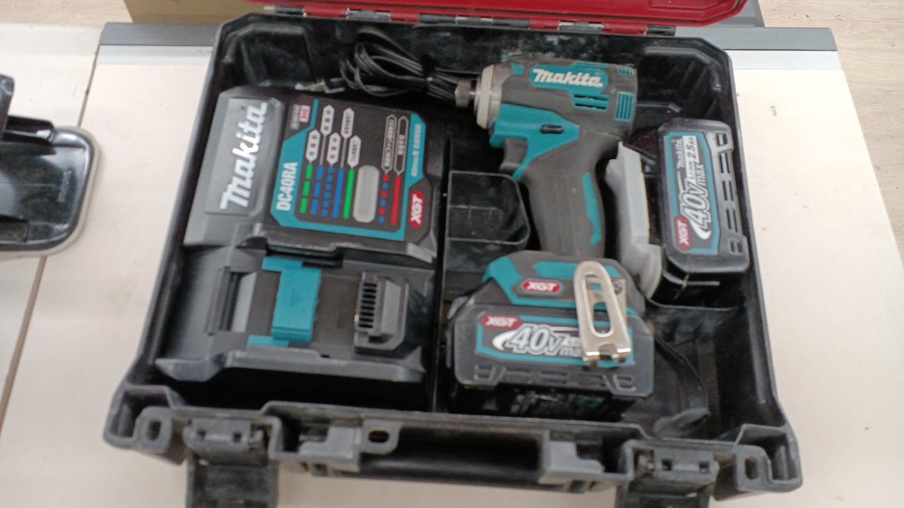 中古品 □ makita コードレス インパクトドライバー TD001GZO □ A