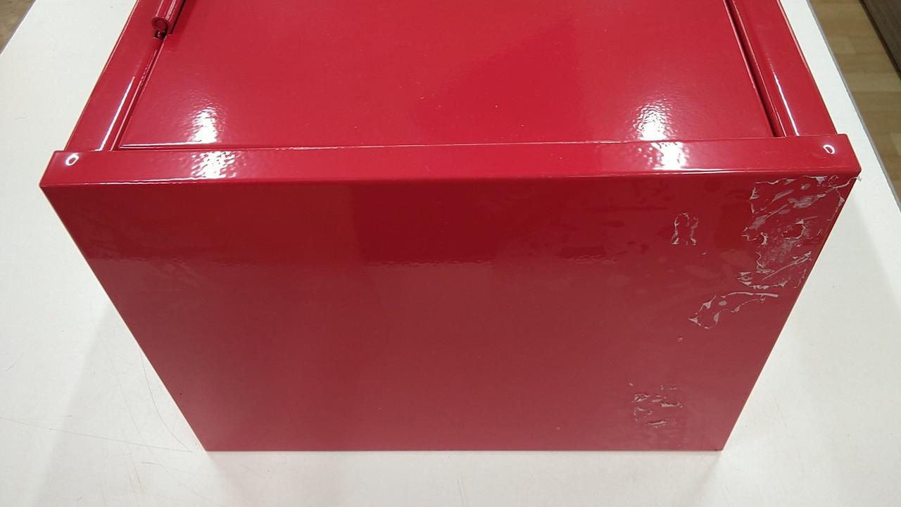 天板に保護フィルム付着・付着跡あり