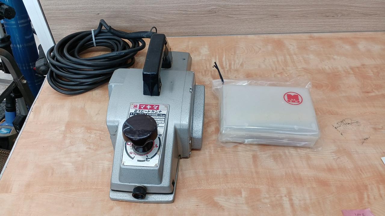 楽天市場】マキタ 136ミリ2スピードカンナ 1804Nの通販