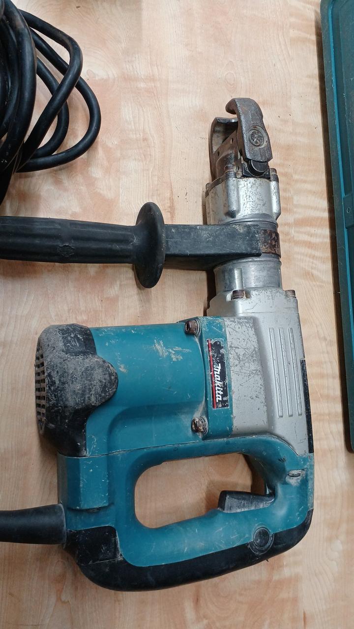 makita マキタ 電動ハンマ HM0830 未使用(10ED3401arwxYGG)