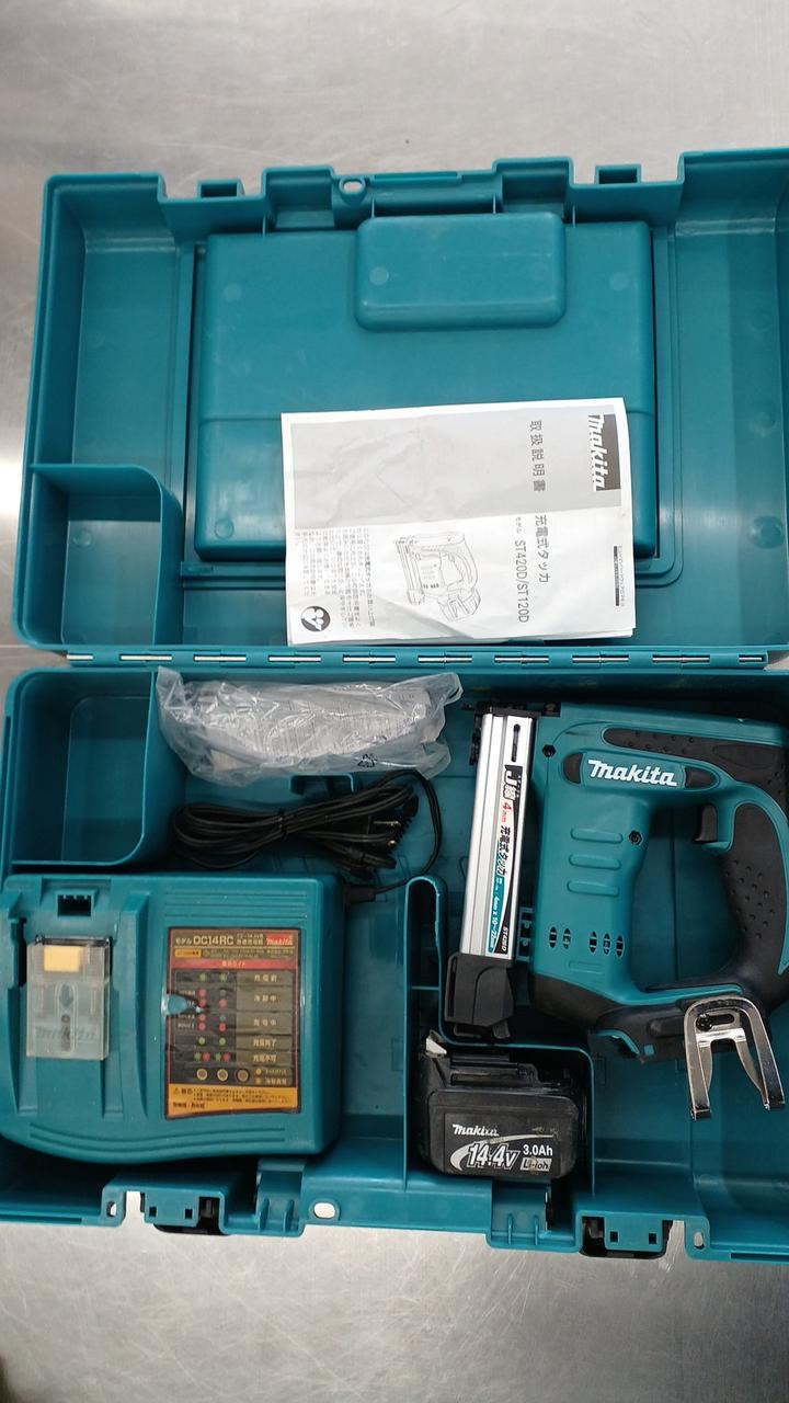 Makita - マキタ　電動タッカー  st420d 楽天市場】マキタ 充電 タッカー st420dの通販
