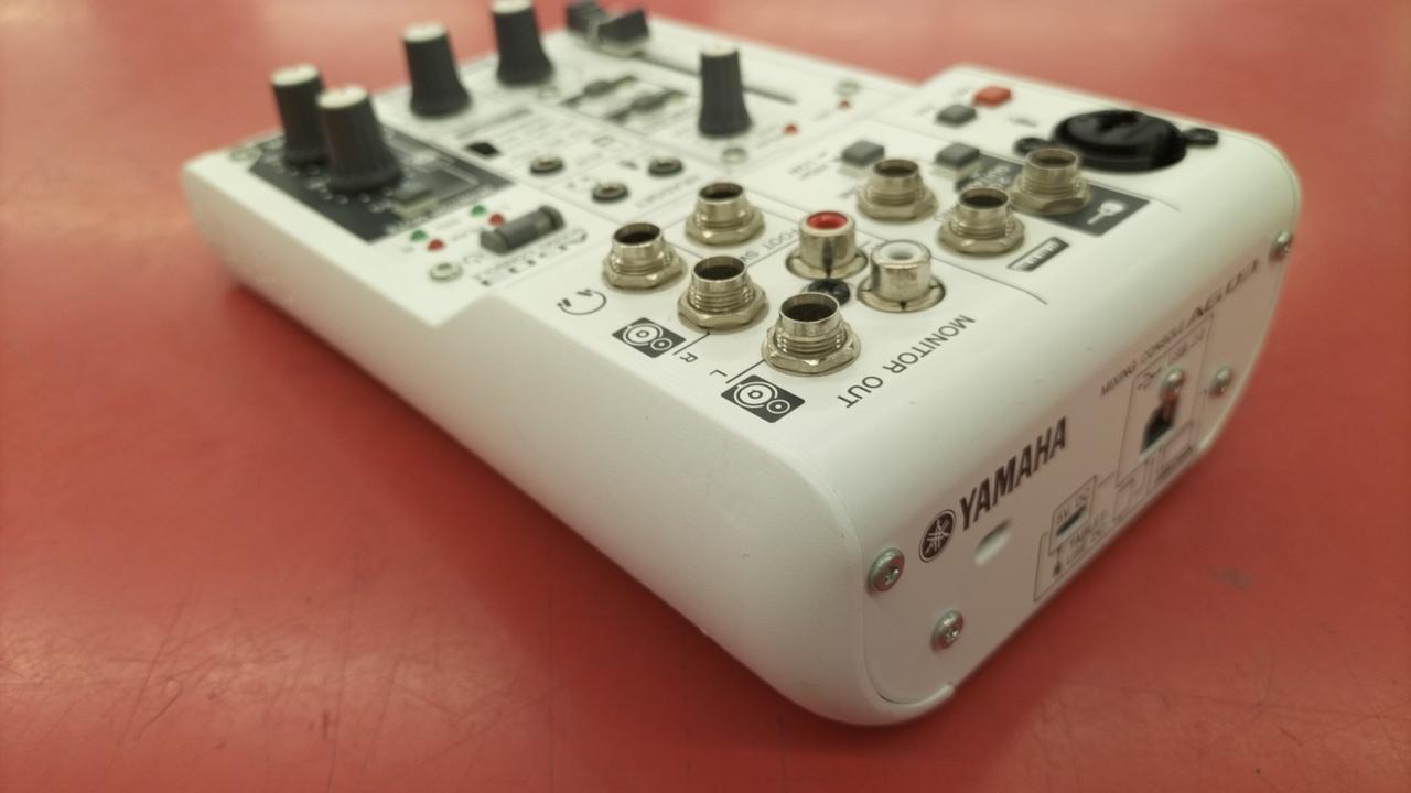 【新品同様】YAMAHA AG03 ミキシングコンソール Yamaha AG03 ミキシング・コンソール Yamaha AG03 ミキシング