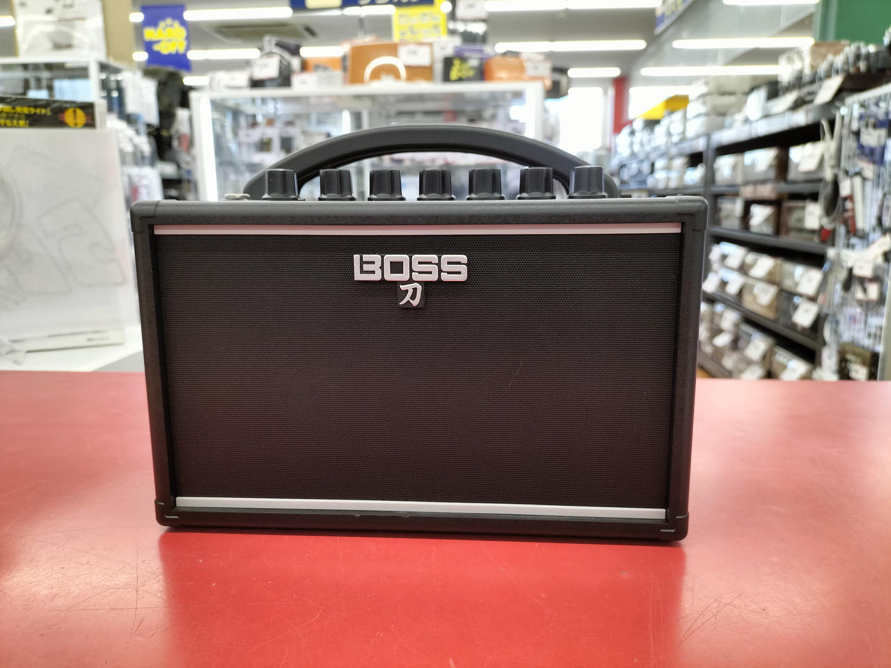 BOSS ポータブルベース用アンプ 刀 BOSS ポータブルベース用アンプ 刀 BOSS - KATANA-MINI | Guitar