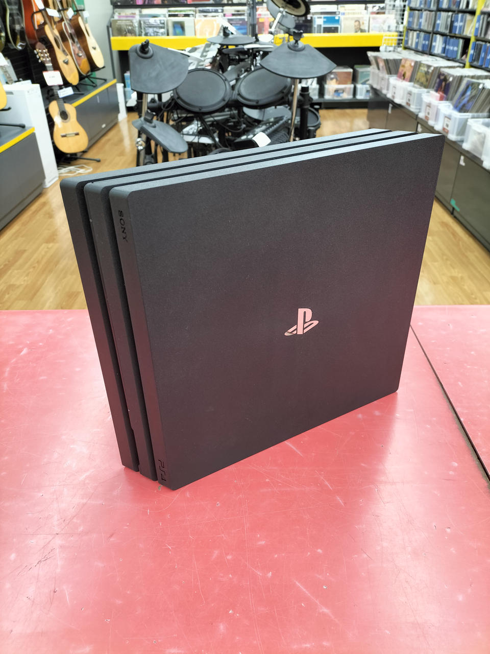 SONY 型番：CUH-7200B PLAYSTATION4PRO 16,500円