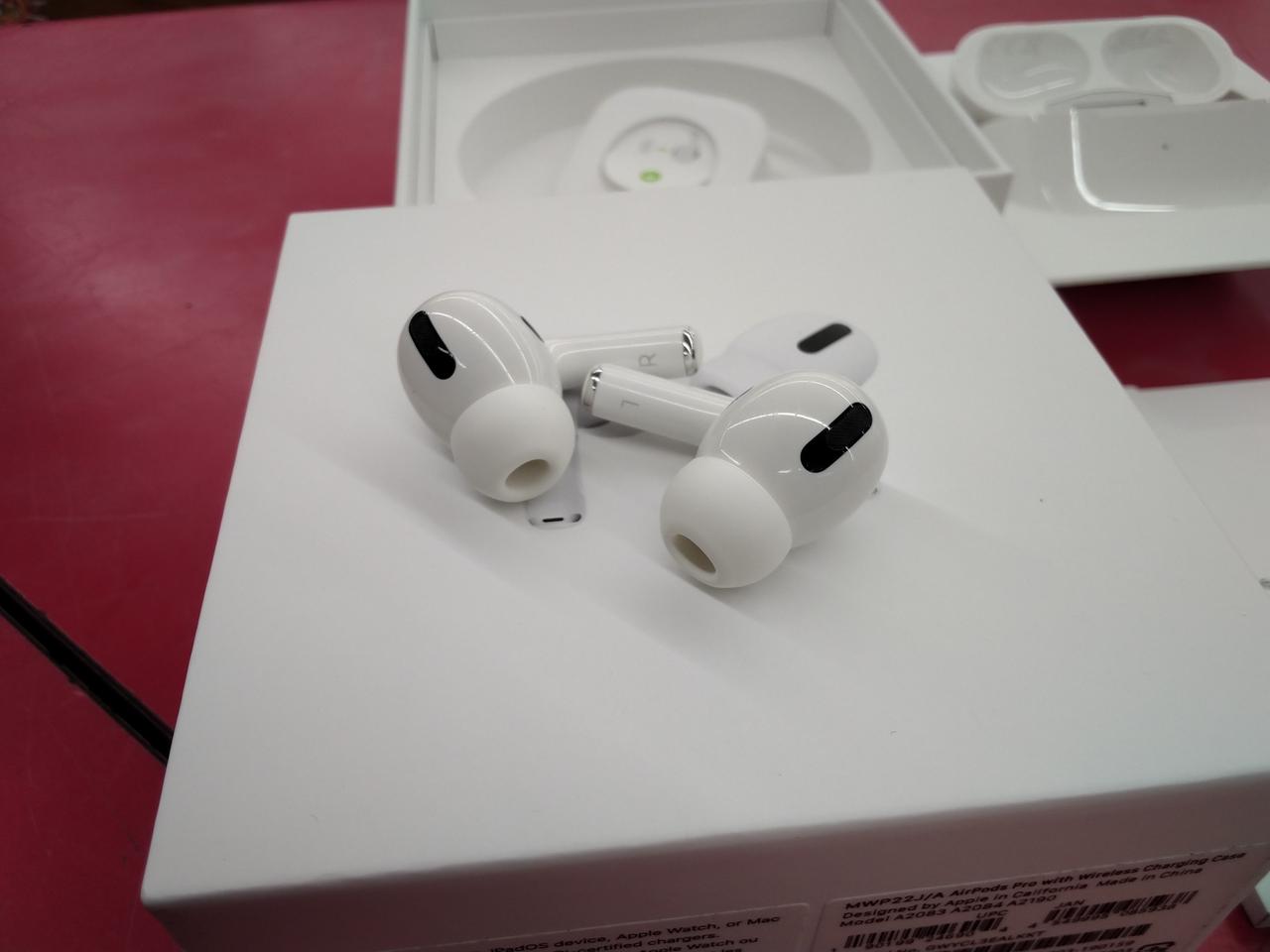 美品】Apple AirPods Pro 【第1世代 後期】MLWK3J/A 【公式通販】
