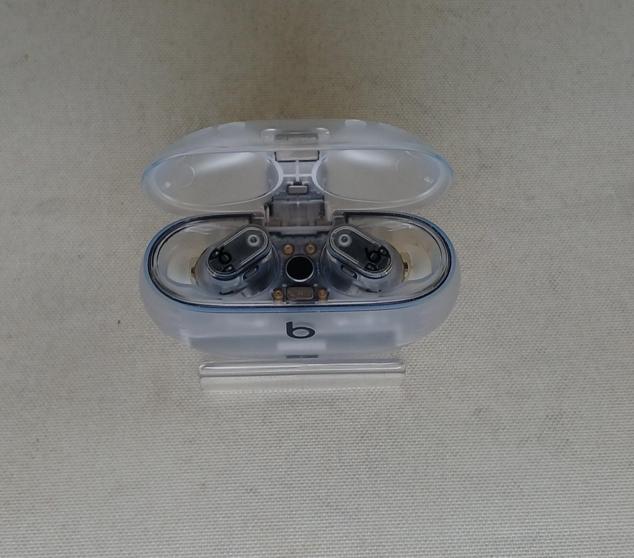 Beats by Dr Dre - 【今日だけ値下げ】beats studio buds + 【ほぼ未使用品】 Beats by Dr. Dre 【中古】Beats Studio Buds + アイボリー