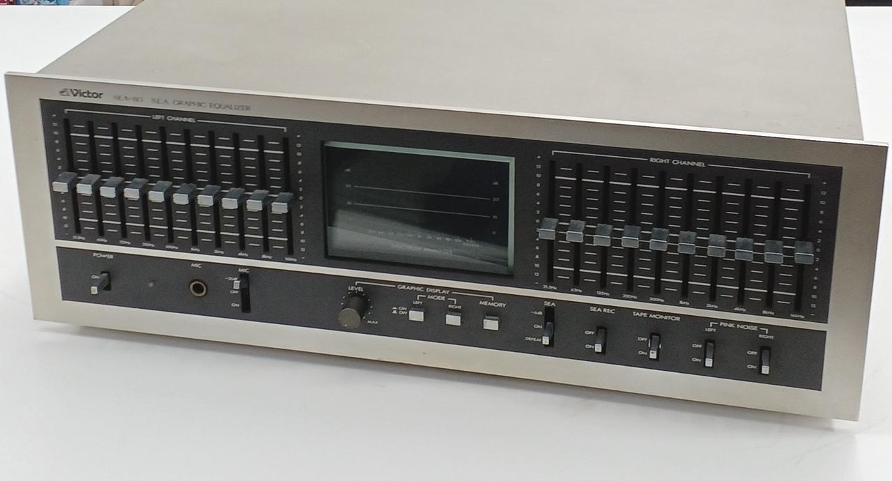 ジャンク品 Ampeg B2R グラフィックイコライザー 通電OK ノイズ出ます ジャンク品 Ampeg B2R グラフィックイコライザー 通電OK ノイズ出ます