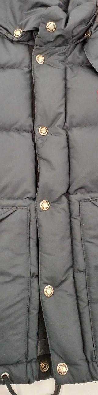 ボタン全体的に錆び付きがあります。