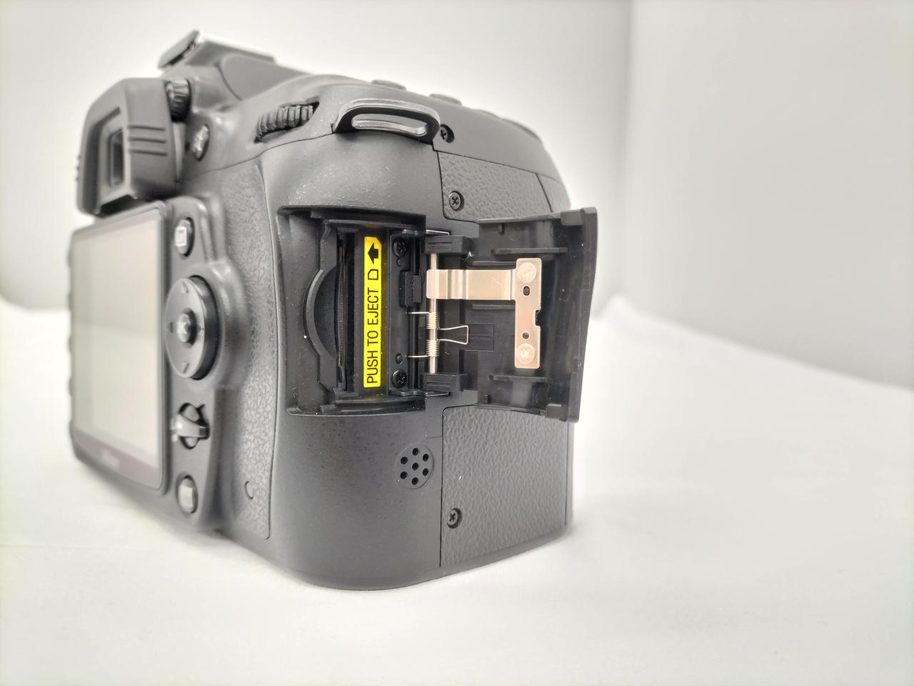 ニコン(NIKON)|デジタル一眼レフカメラボディ|HARDOFFオフモール