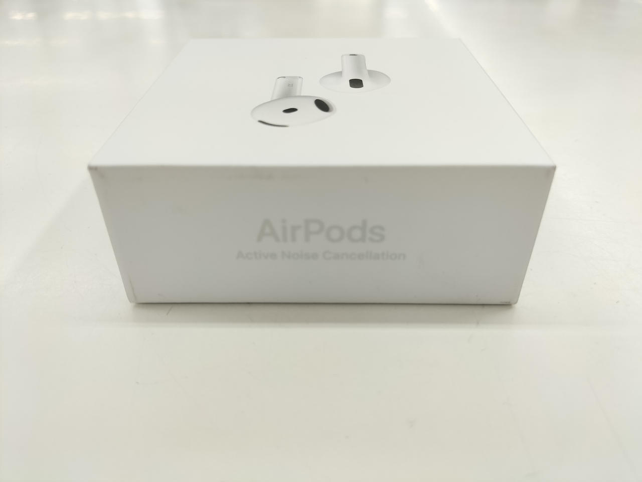 Apple AirPods 4 本体、箱あり AirPods 4 本体 箱 日本 正規品 - メルカリ