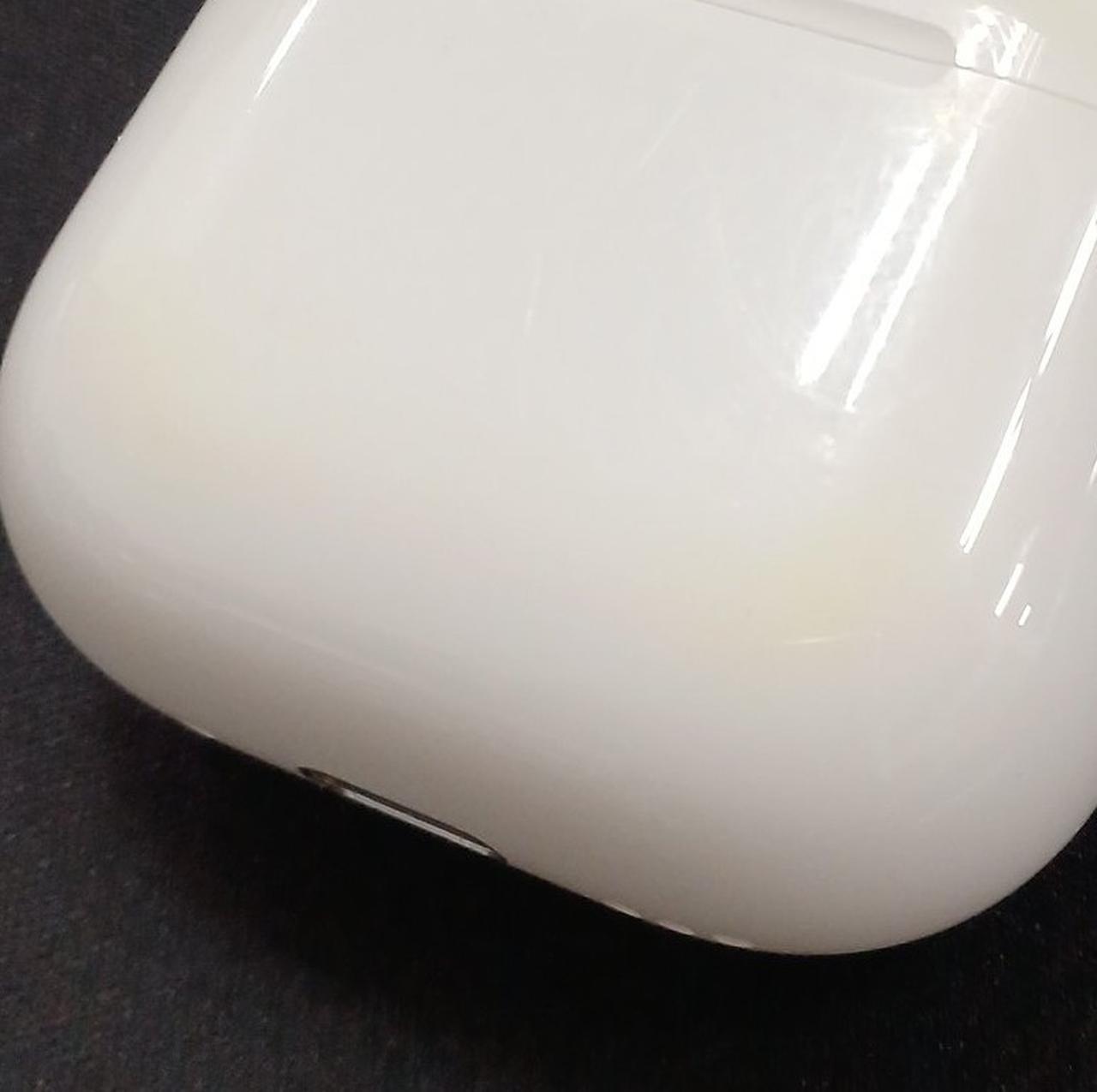 分かりにくいですが若干黄ばんでいます