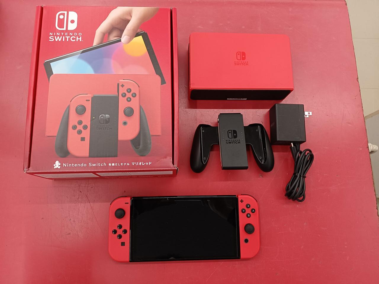 SWITCH 有機EL