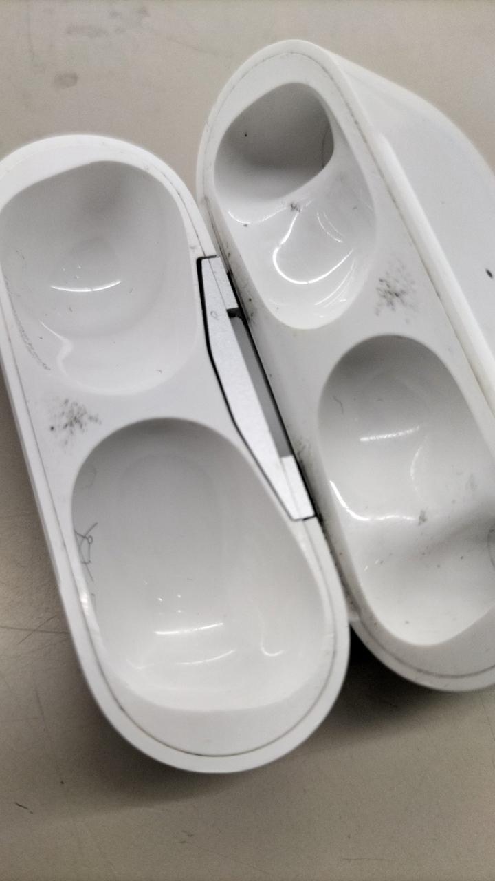 アップルコンピュータジャパン(APPLE)|AIRPODS PRO 第1世代|【ハード