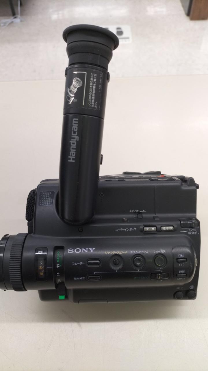 ジャンク品　ビデオカメラレコーダー8  CCD-TR105 ジャンク品ビデオカメラレコーダー8 CCD-TR105