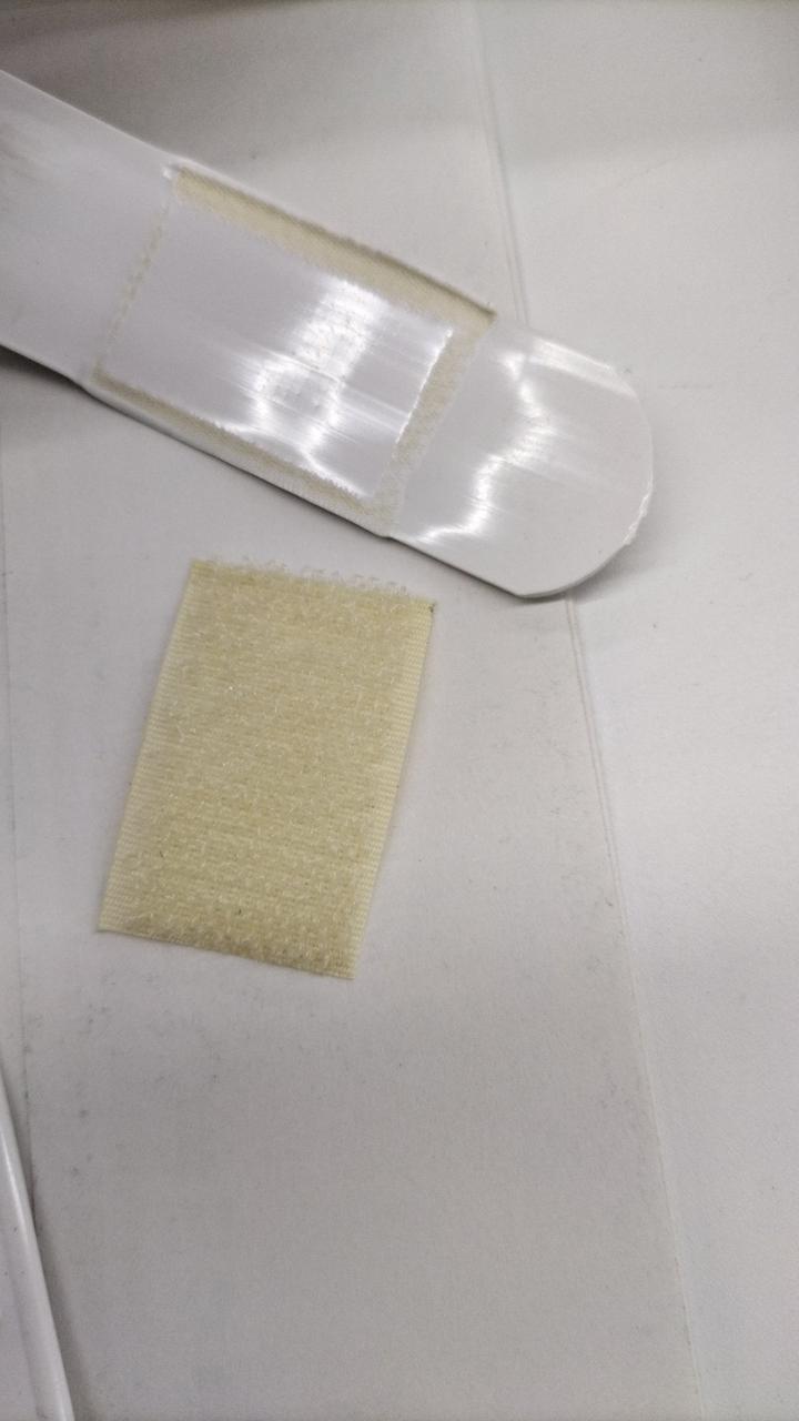 マジックテープ破損あり