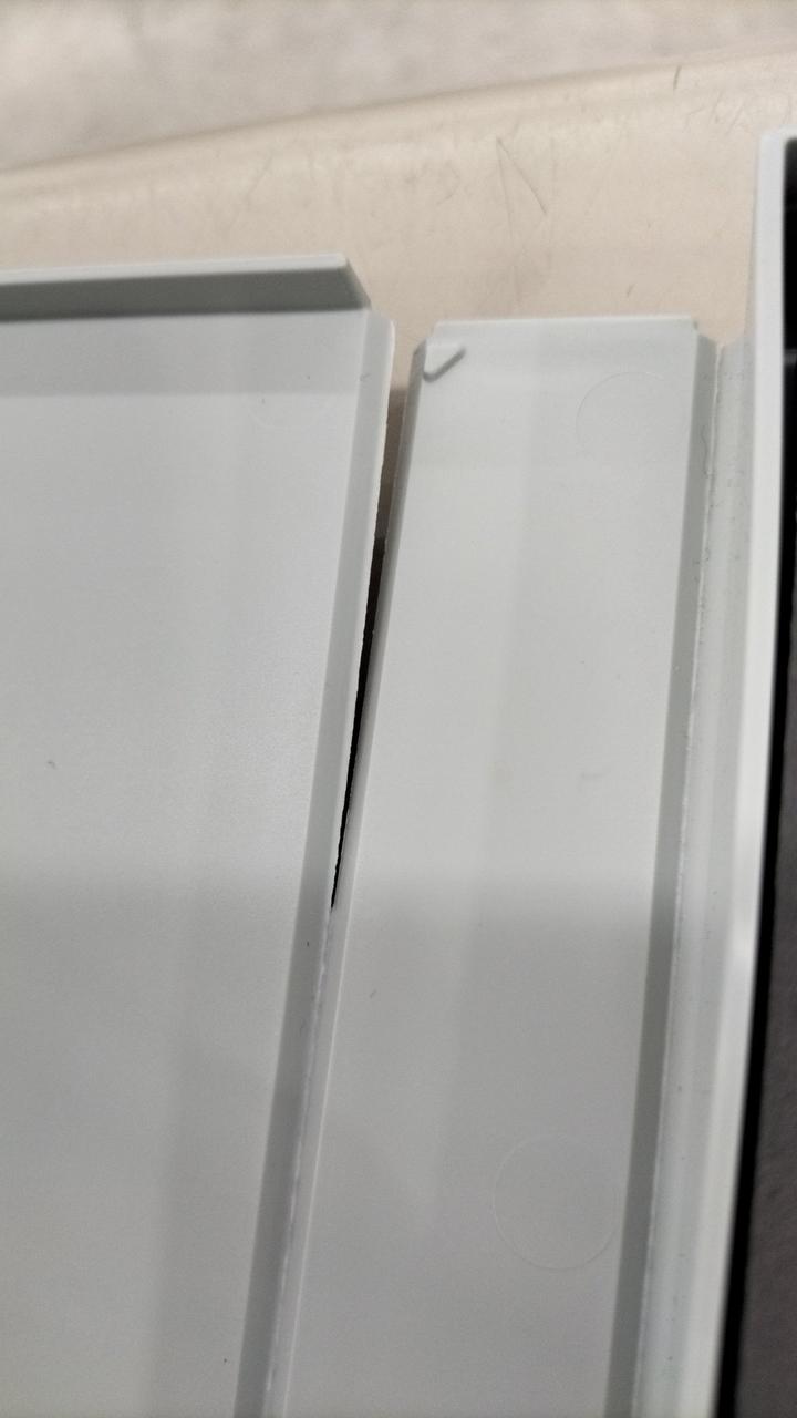 ケース割れあり