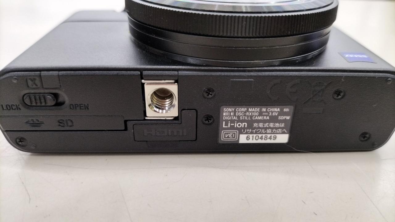 SONY RX100 III デジタルカメラ 本体　ジャンク品修理不能 SONY RX100 III デジタルカメラ 本体 ジャンク品修理不能 ジャンクな
