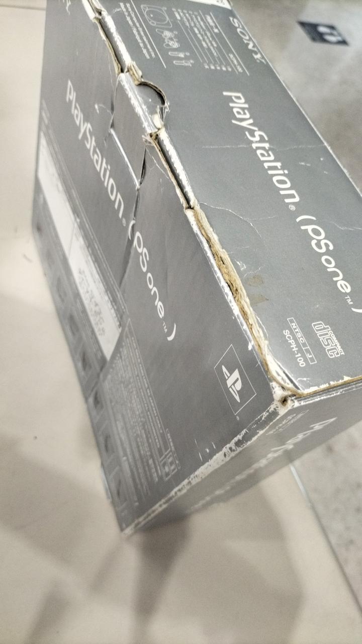 外箱イタミあり