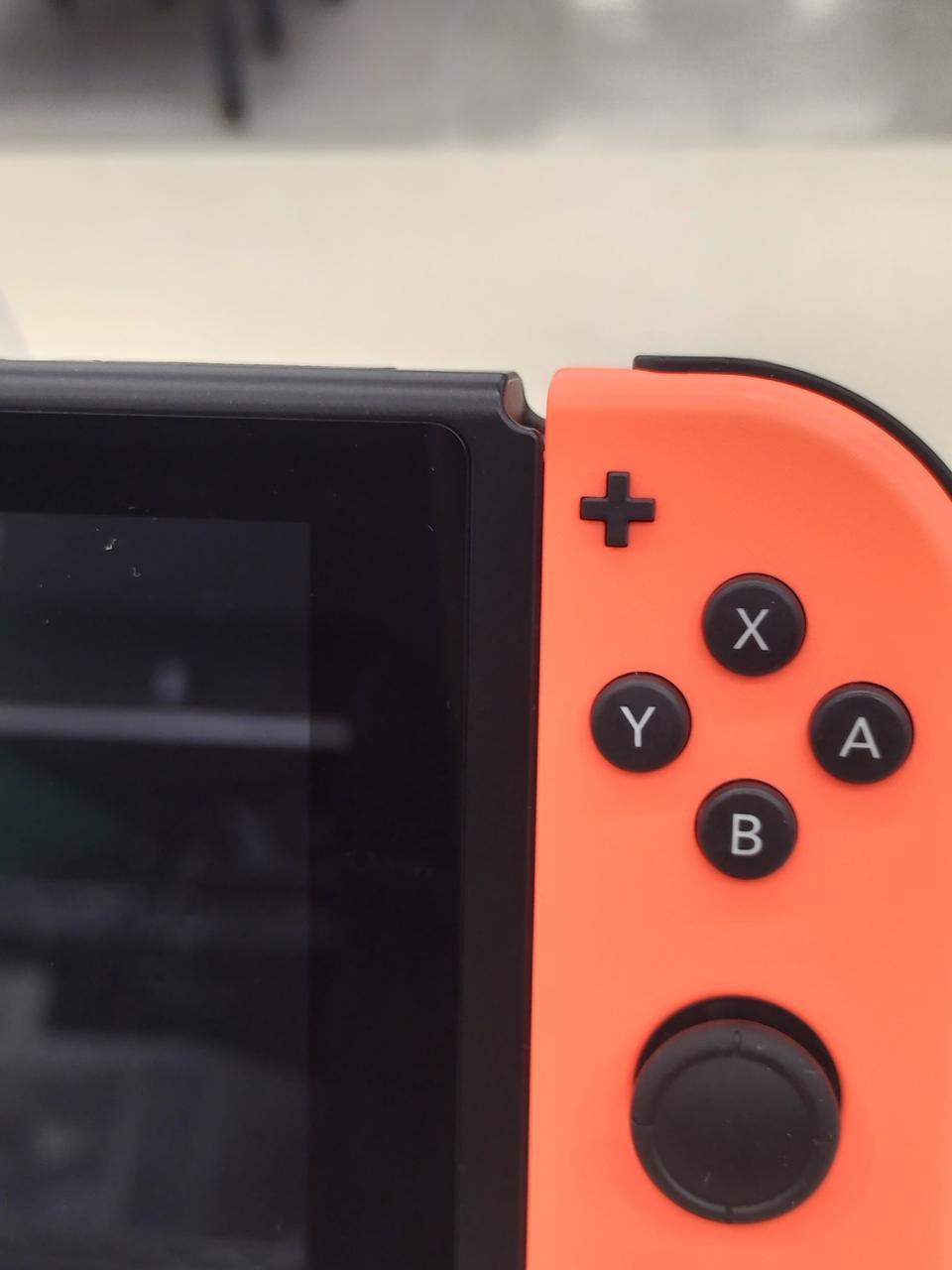 写真真ん中あたり汚れあり