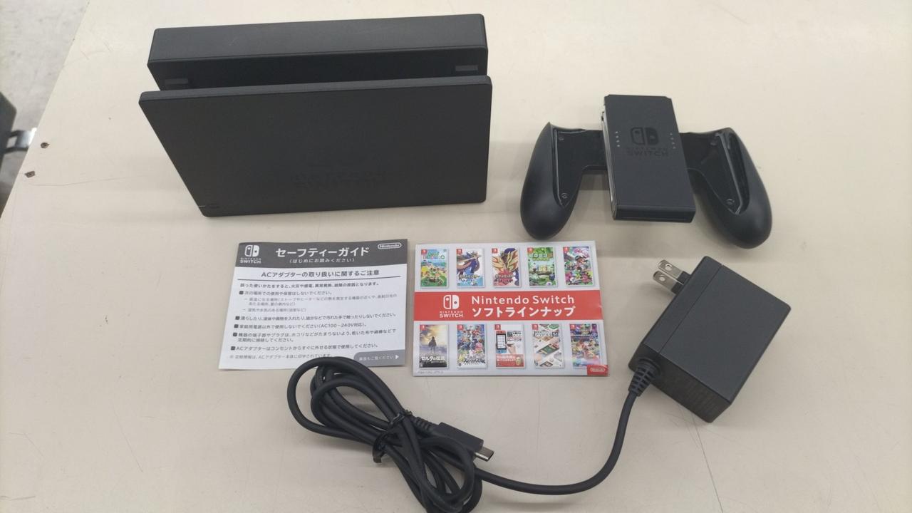 ストラップ、HDMIケーブル欠品