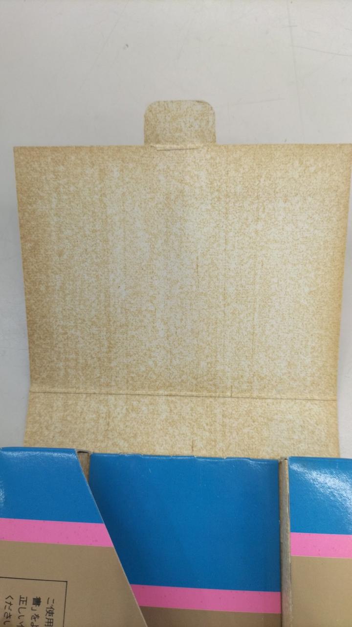 外箱内側汚れあり