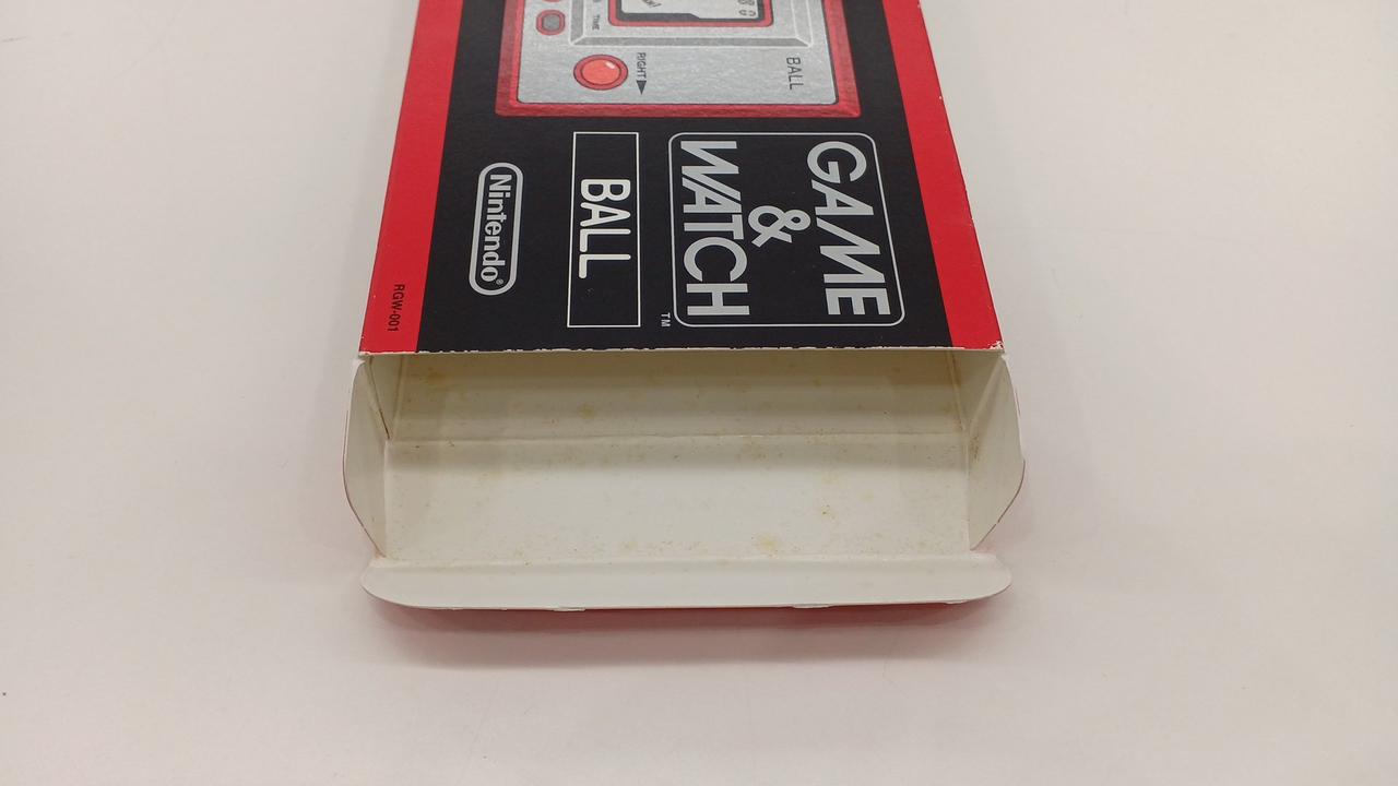 箱の中身に染みあります。