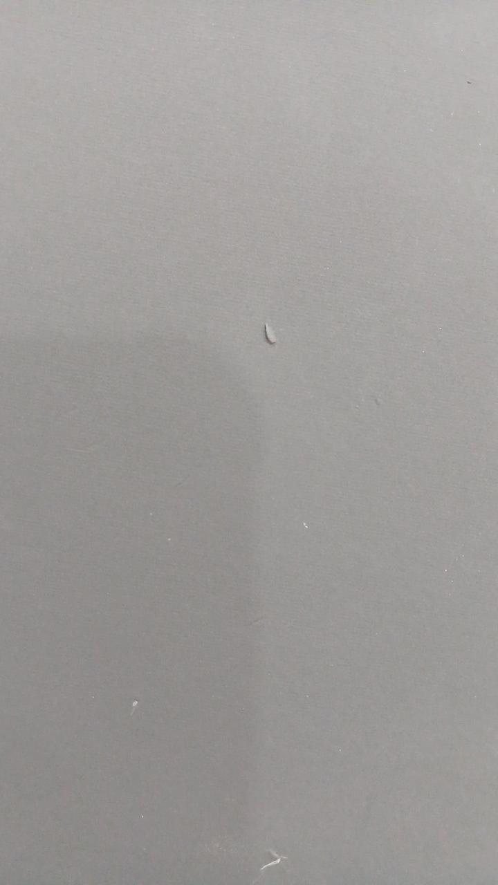 裏面にキズあり