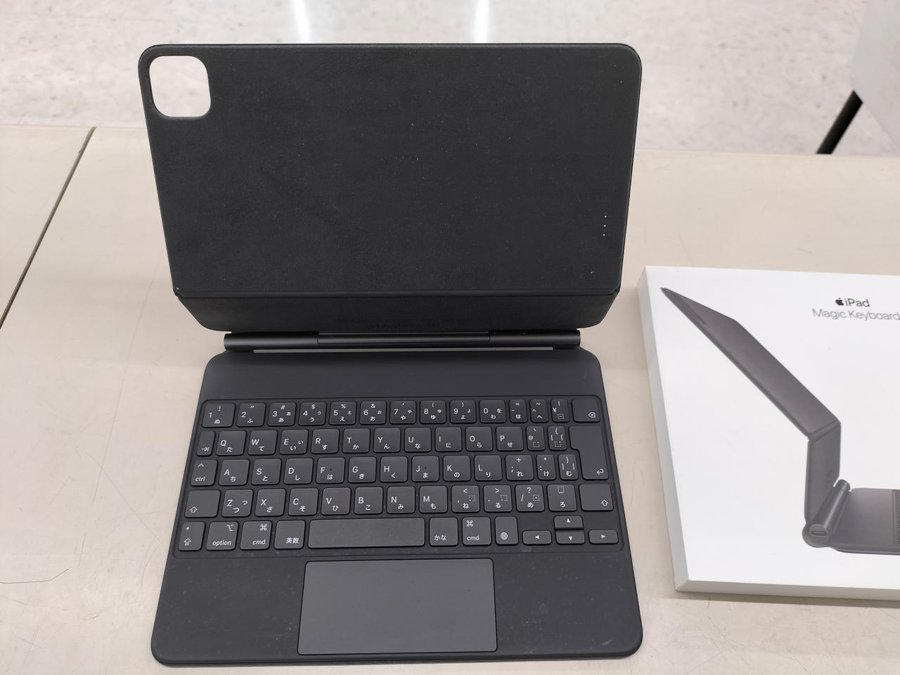 APPLE 型番：MXQT2J/A MAGIC KEYBOARD