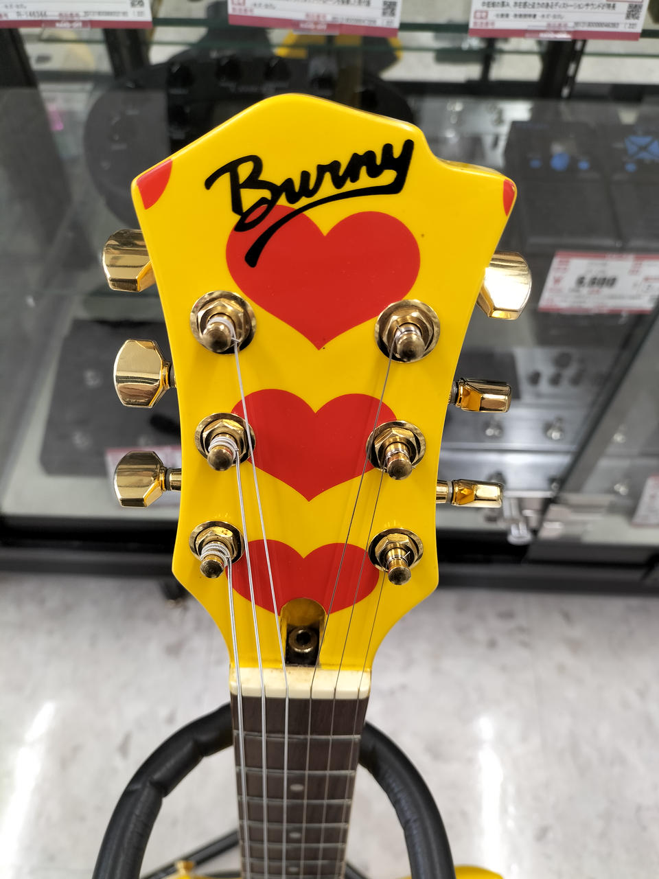 希少品 FERNANDES Zp怪獣ブースカ 円谷プロ アンプ内蔵 ギター 希少品