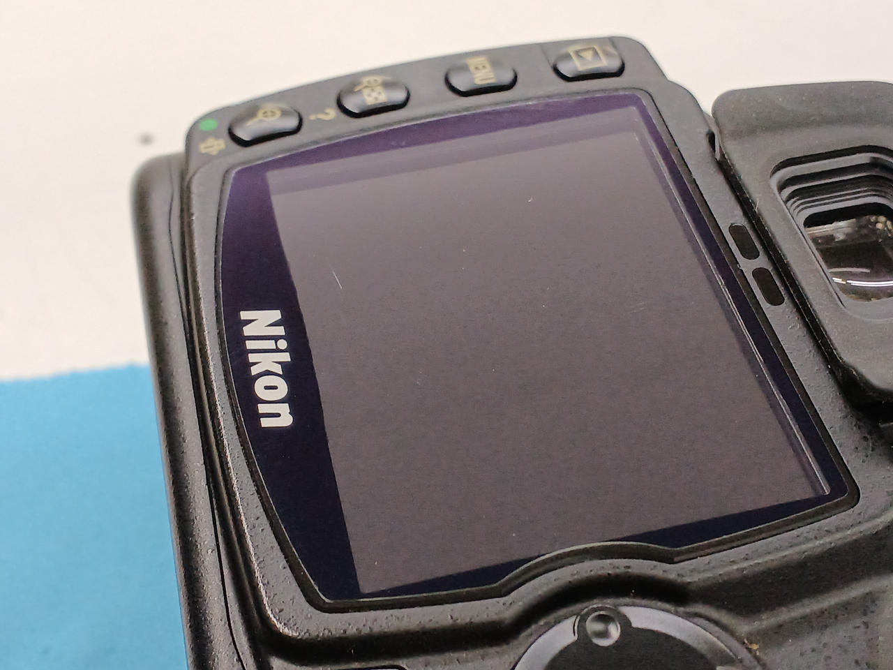 液晶画面にキズ有り