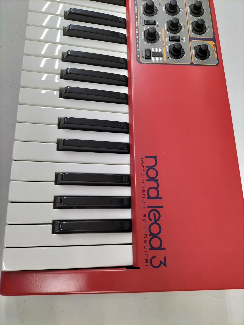 Nord Lead 3 パフォーマンスシンセサイザー