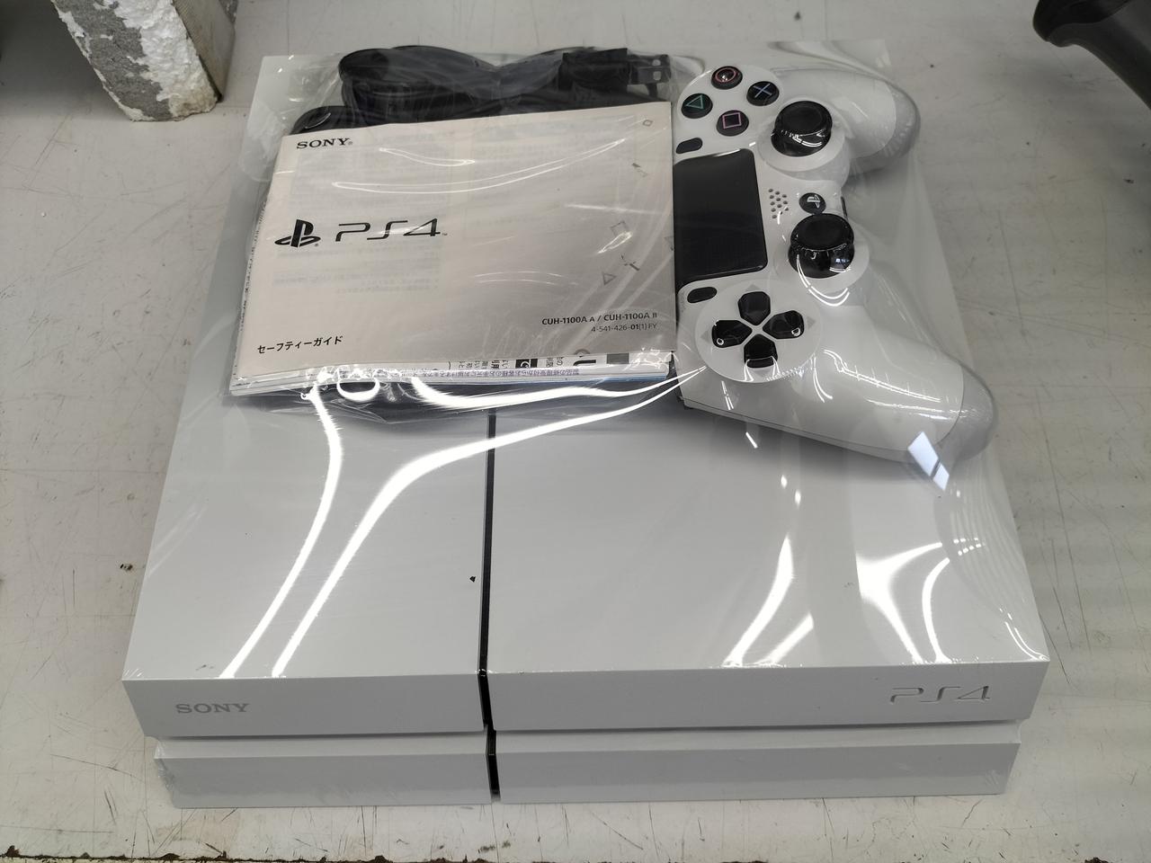 SONY ソニー/PlayStation4/CUH-1100A/5696740/ゲーム機/Bランク/64【中古】 SONY ソニー/PlayStation4/CUH-1100A/5696740/ゲーム機/Bランク