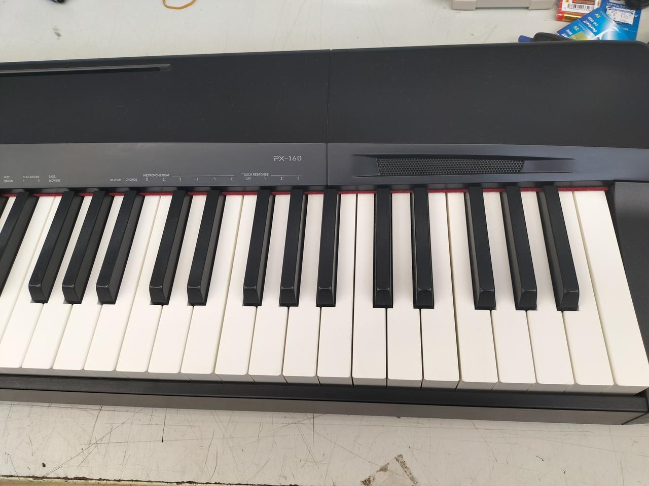 CASIO 電子ピアノ カバー一部破損付き　HT-3000　取説付き CASIO 電子ピアノ カバー一部破損付き HT-3000 取説付き