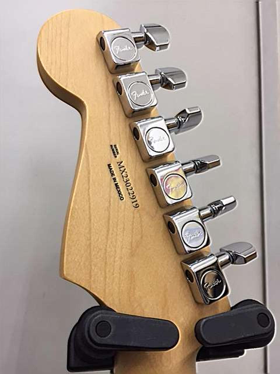 FENDER 型番：PLAYER STRATOCASTER ストラトキャスタータイプ