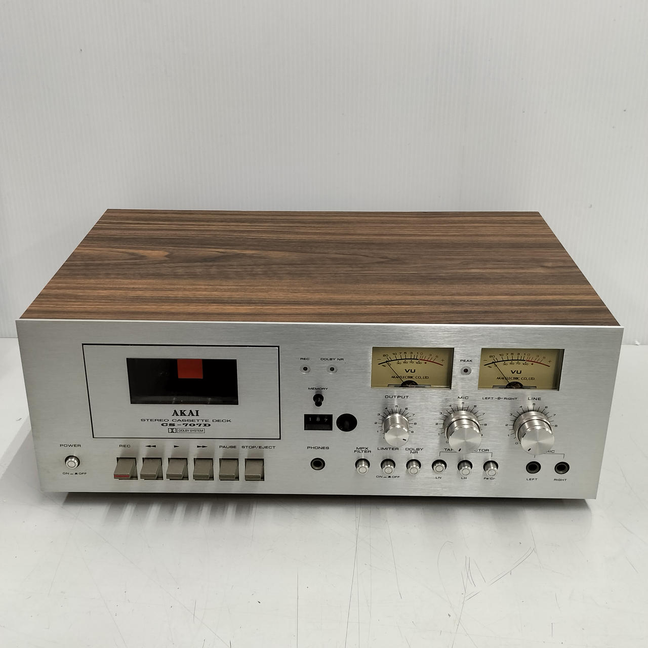 AKAI 型番：CS-707D カセットデッキ