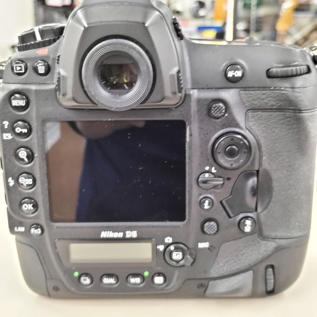 Nikon D5 一眼レフカメラ Amazon | Nikon デジタル一眼レフカメラ D5 (XQD-Type