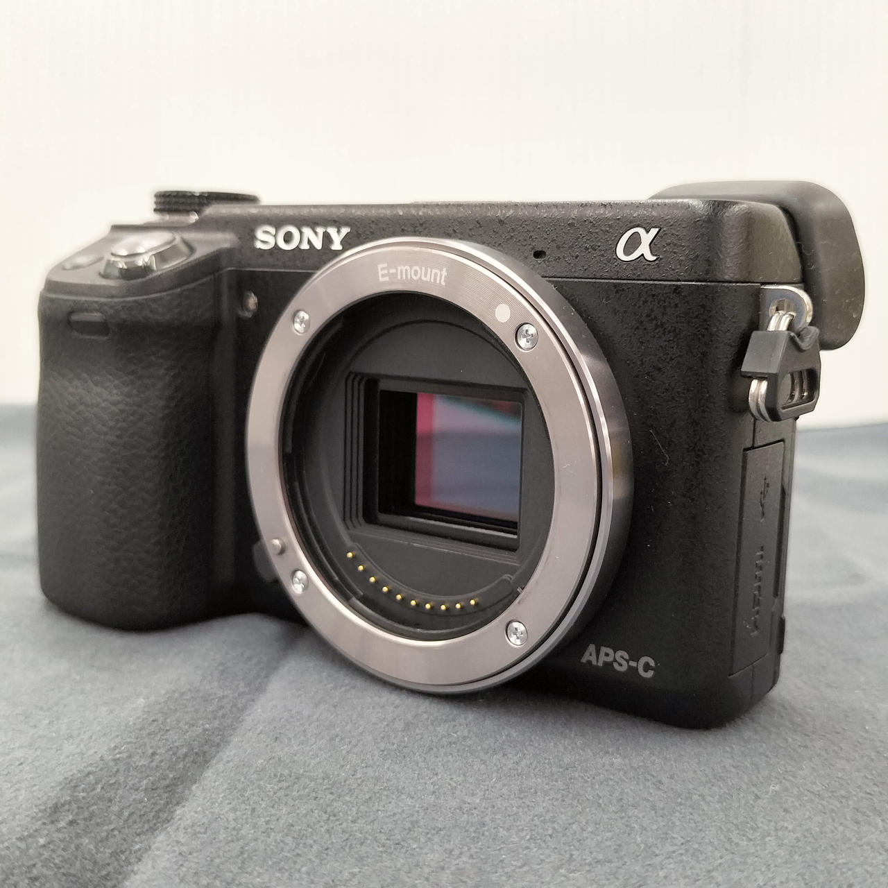 美品 SONY ミラーレス一眼 NEX-6 ズームレンズキット 保護フィルム付き Amazon | SONY ミラーレス一眼カメラ α NEX-6ダブルズームレンズ