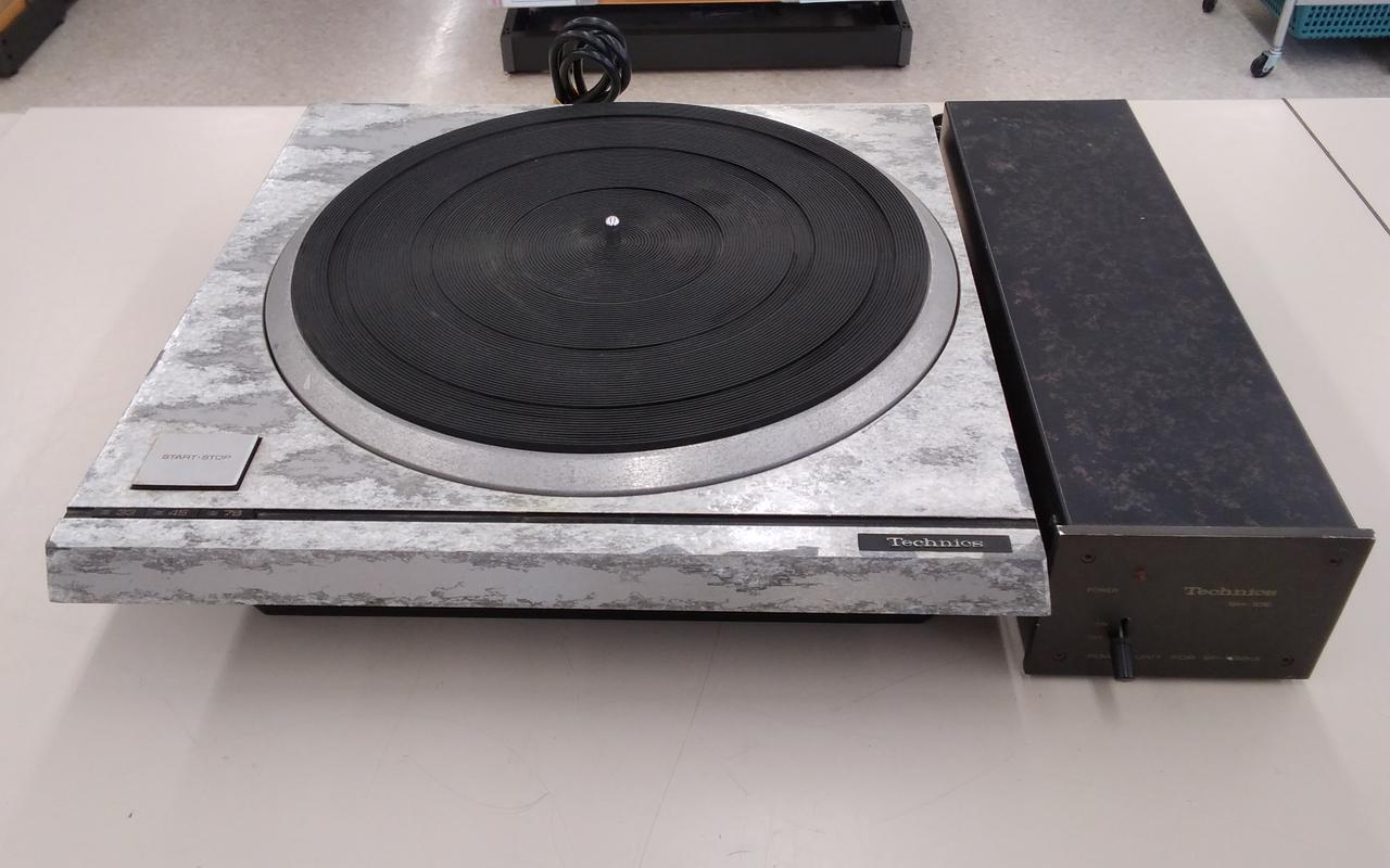 TECHNICS 型番：SP-10MKII ターンテーブル 77,000円